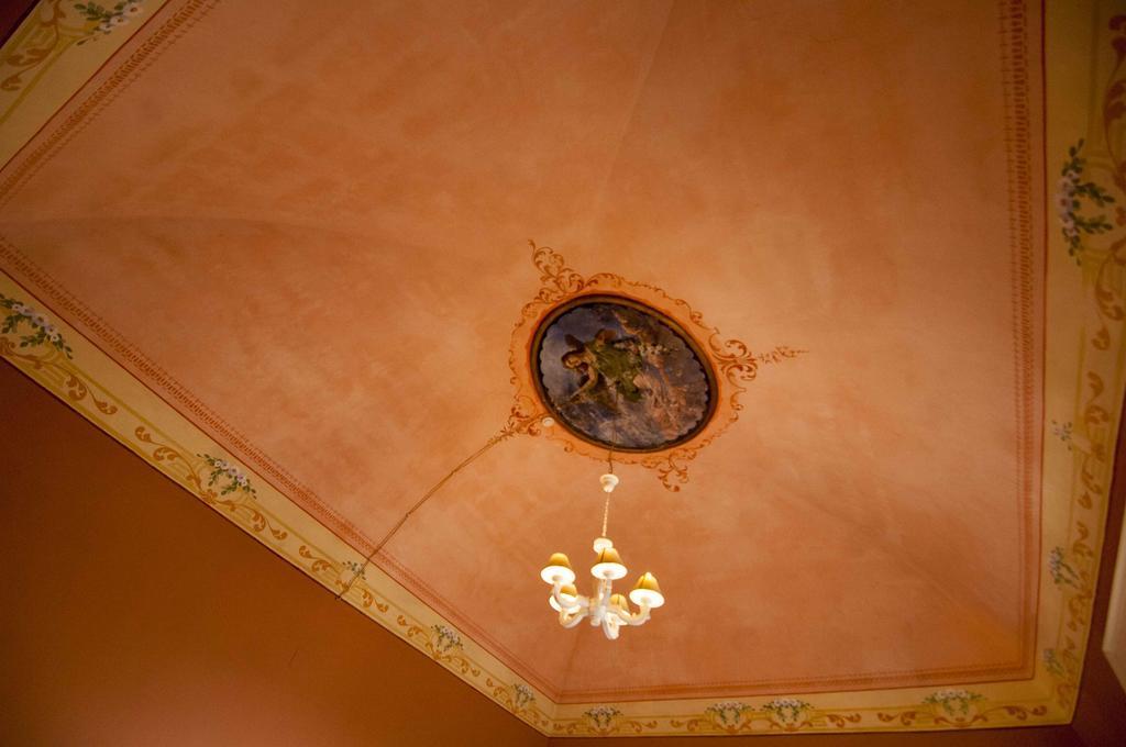 Vicodellacavallerizza - Boutique Apartments Lecce Buitenkant foto