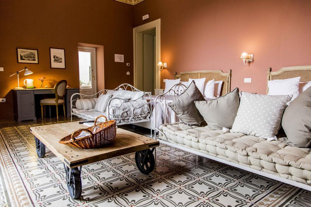 Vicodellacavallerizza - Boutique Apartments Lecce Kamer foto